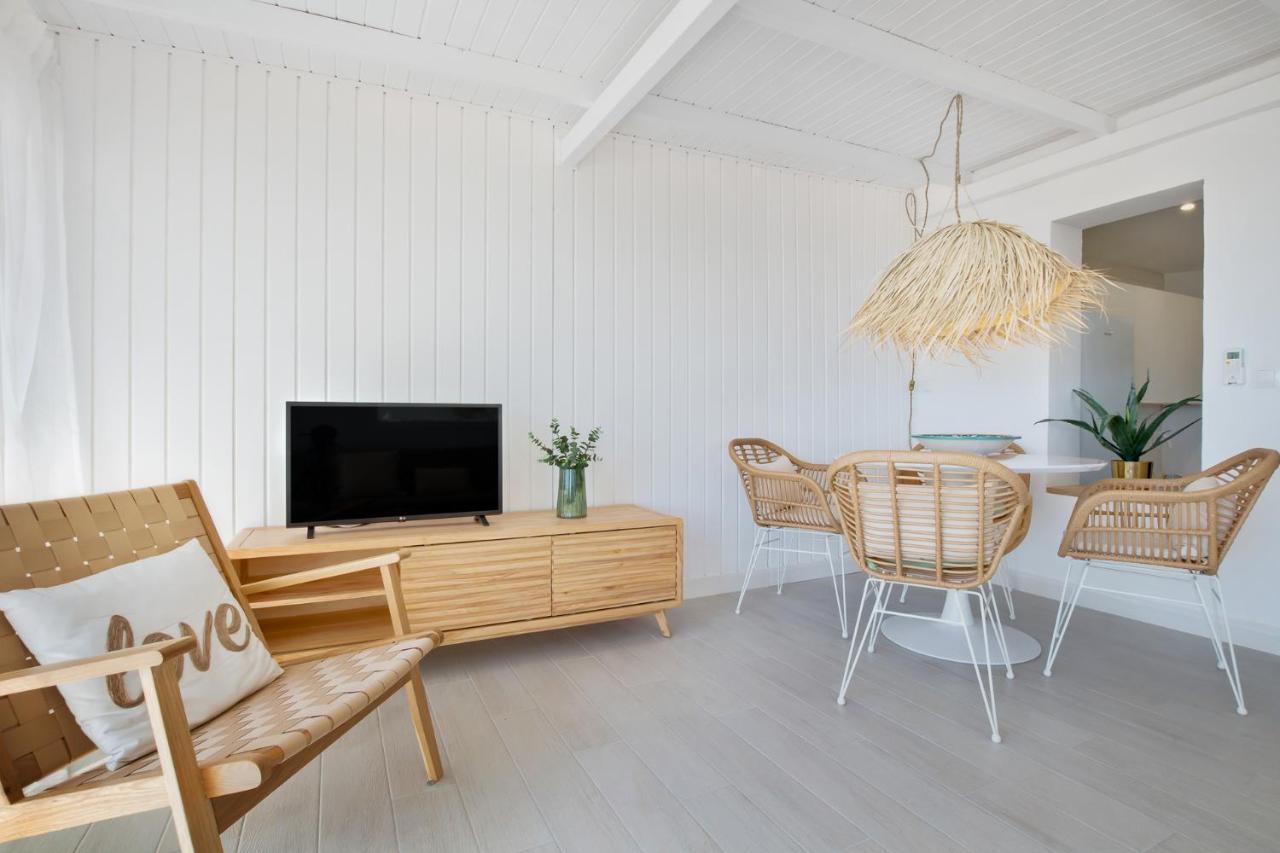 Casa De La Playa. Beach House With Magnificent Sea Malaga Zewnętrze zdjęcie